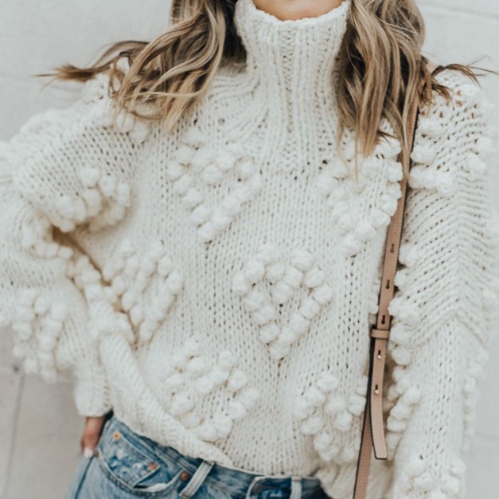 Chic Wish, Beige heart sweater